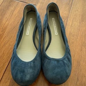 Vera Wang Women’s navy flats, size 7